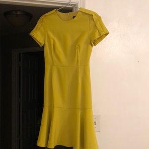 Beautiful yellow Banana Republic dress!